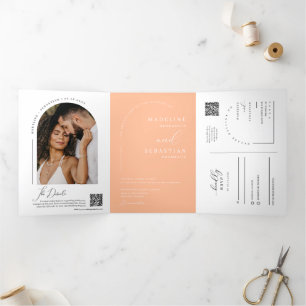 Invitation Trois Volets Photo moderne Peach Boho Arch Photo QR Code Mariag