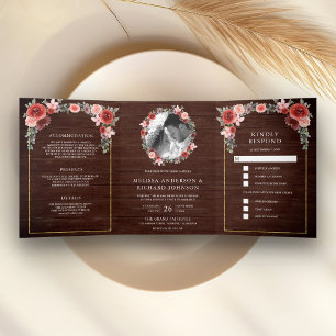 Invitation Trois Volets Rose Pâle et Mariage en Bois de Grange Floral Bour