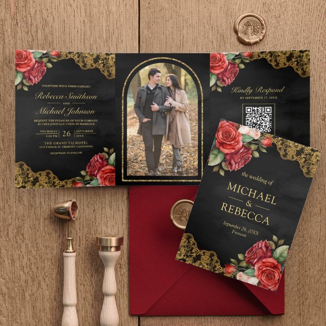 Invitation Trois Volets Roses rouges dentelle dorée code QR noir Photo mar (Créateur téléchargé)