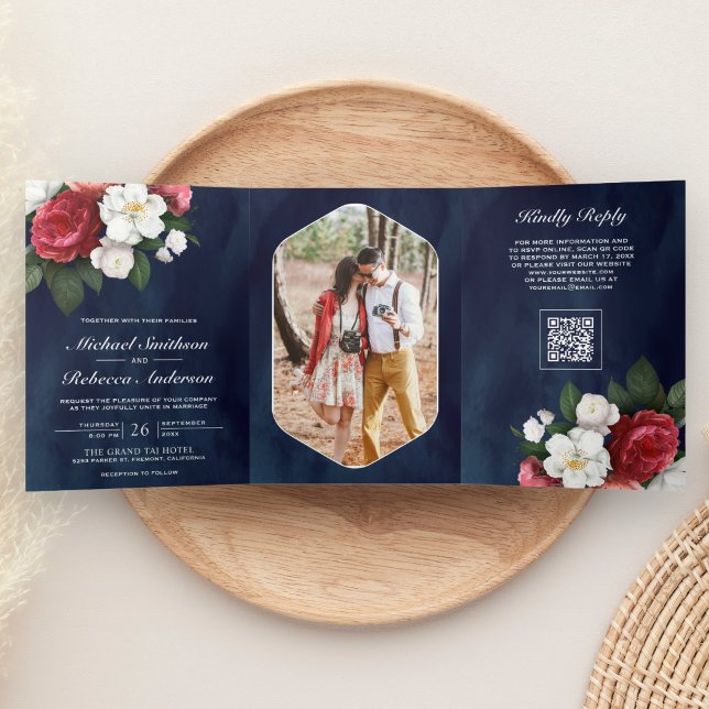 Invitation Trois Volets Roses Rouges Magnolia Blanche Code QR Bleu Nuit Ma (Créateur téléchargé)