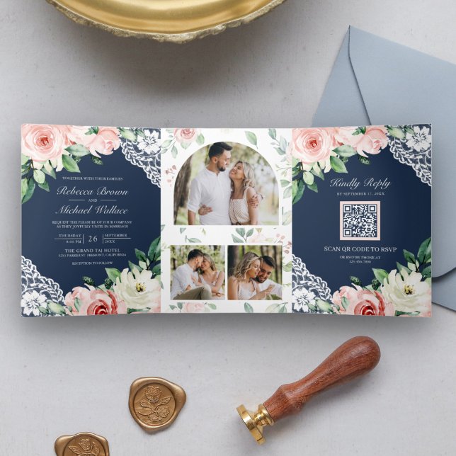 Invitation Trois Volets Rural Fleurs de Pêche Dentelle Bleu Marine Code QR (Créateur téléchargé)