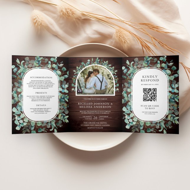 Invitation Trois Volets Rustique Eucalyptus Photo Grange Wood QR Code Mari (Créateur téléchargé)
