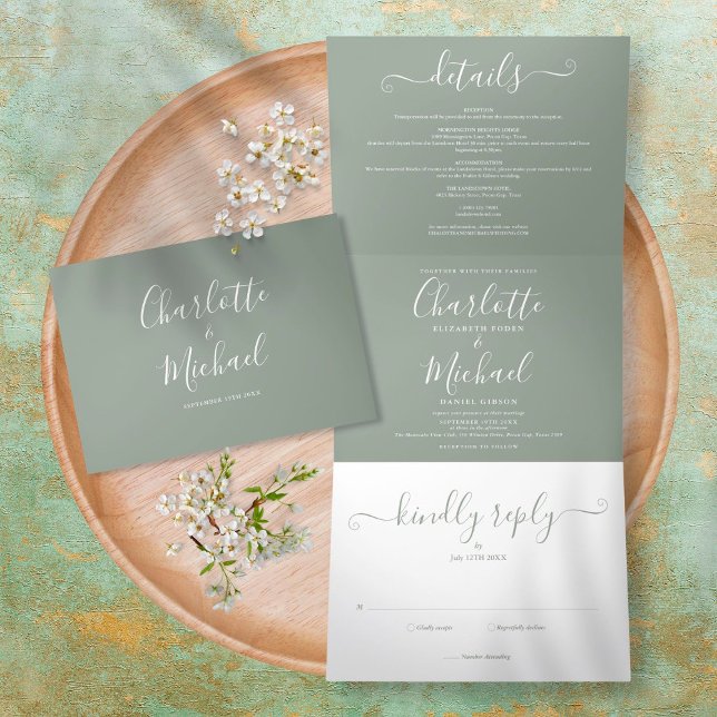 Invitation Trois Volets Vert sauge Élégant Moderne Script Photo Mariage (Créateur téléchargé)