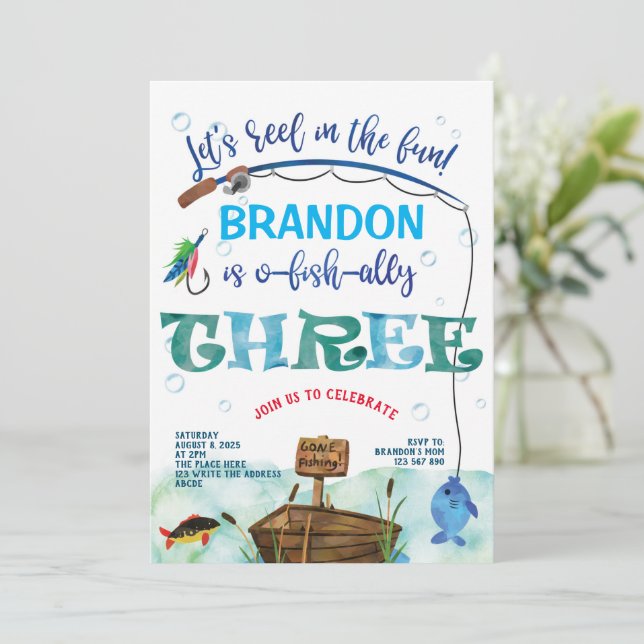 Invitation Troisième Anniversaire, Pêche terminée, O-fish-all (Debout devant)