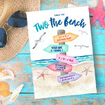 Invitation Two The Beach Kids 2e fête d'anniversaire<br><div class="desc">L'invitation pour la fête du 2e anniversaire d'été pour enfants amusant est accompagnée d'un panneau directionnel de plage tropicale avec des vagues turquoise de l'océan,  des oiseaux de mer,  des coquillages d'étoiles de mer et de la typographie "Prenez-moi DEUX la plage". Art par KL Stock</div>