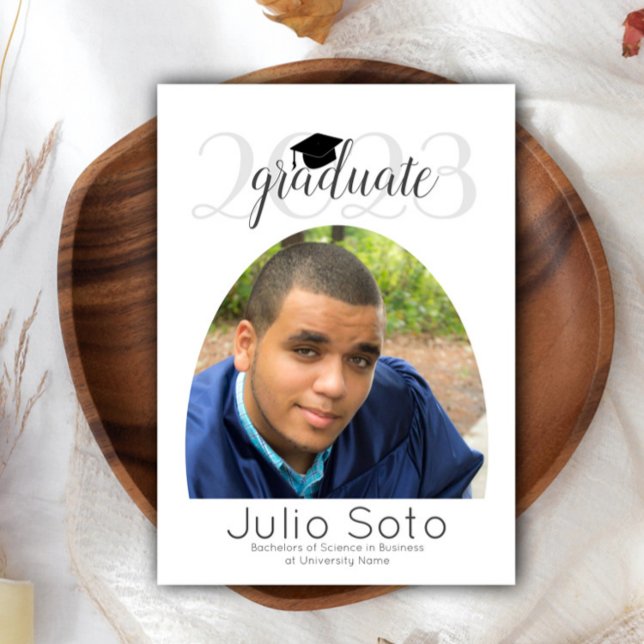 Invitation Typographie de la graduation moderne Arch 2023 Pho (Créateur téléchargé)