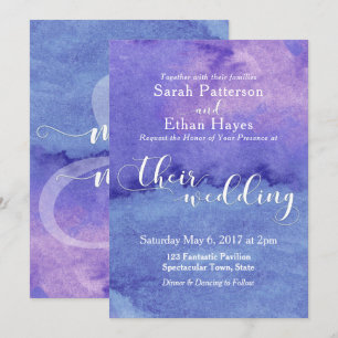 Invitation Typographie de lavage violet abstrait "Leur mariag