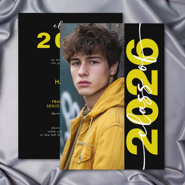 Invitation Typographie jaune gras moderne annonce de remise d (Modern Bold Yellow Typography Grad Announcement)