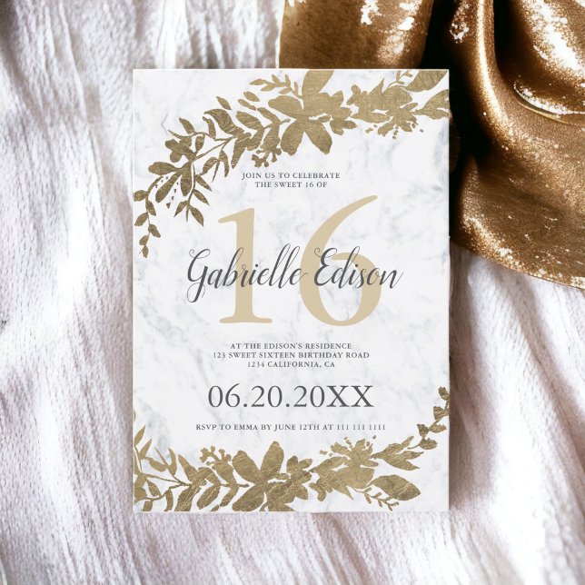 Invitation Typographie or Marbre blanc floral Sweet 16 (Gold typography Floral white marble Sweet 16 Invitation)