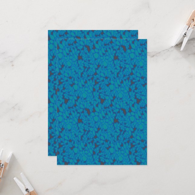 Invitation un arrière - plan bleu et noir avec un motif (Devant/Arrière en situation)