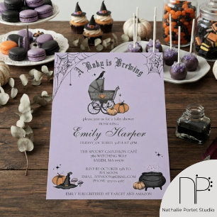 Invitation Un bébé est en train de brasser Fête de bébé viole
