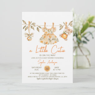 Invitation Un petit Baby shower de vêtements pour bébé Cutie 