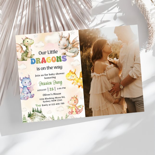 Invitation Un Petit Dragon Se Trouve Sur Le Chemin De La Fête (Créateur téléchargé)