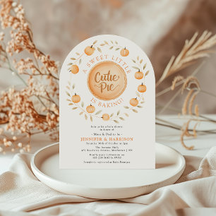 Invitation Un petit gâteau mignon est en train de cuire   Bab