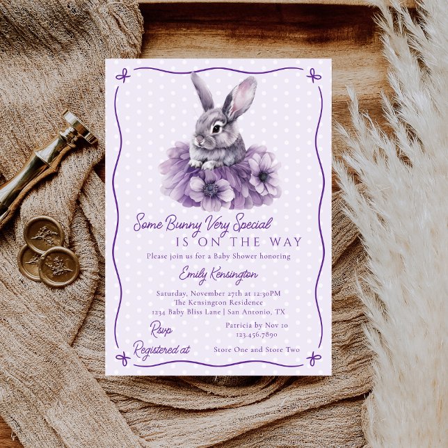 Invitation Un petit lapin est en route Fête bébé violet (Créateur téléchargé)