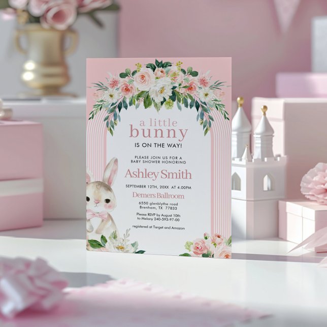 Invitation Un petit lapin est sur le Baby shower Way (Créateur téléchargé)