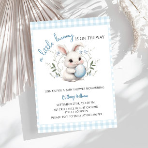 Invitation Un petit lapin se trouve sur le Baby shower du gar