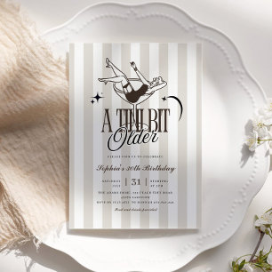 Invitation Un Tini Un peu plus vieille Espresso fille à Marti