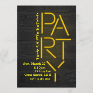 Invitation urbaine de lueur de jaune de mur de