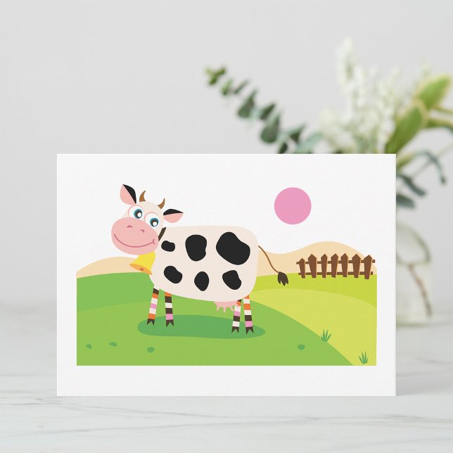 Invitation Vache de dessin animé mignonne dans un champ de fe (Créateur téléchargé)