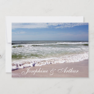 Invitation Vagues se brisant sur la plage de sable