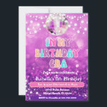 Invitation Ventilateur De Musique Dans Mon Anniversaire Invit<br><div class="desc">Rétro violet dans mon invitation de fête d'anniversaire de l'époque de mon anniversaire. Invitation de fête idéal pour les mélomanes et les soirées karaoké. Joli style preppy invitation de fête d'anniversaire pour les filles qui aiment la musique et le glam.</div>