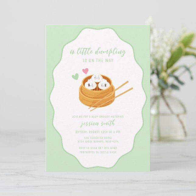 Invitation Vert sauge Mignon Bébé Shower Asiatique Dumpling  (Debout devant)