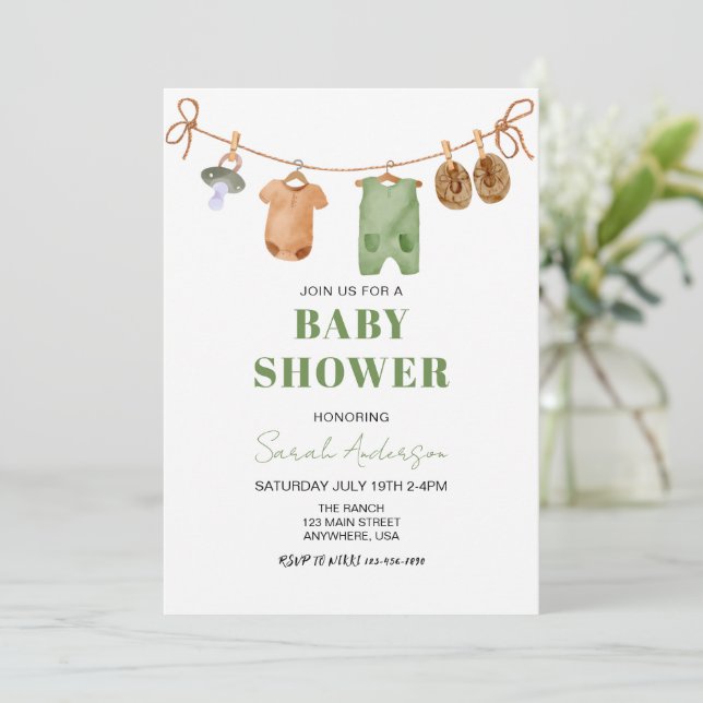 Invitation Vêtements de bébé boho verts Baby shower (Debout devant)