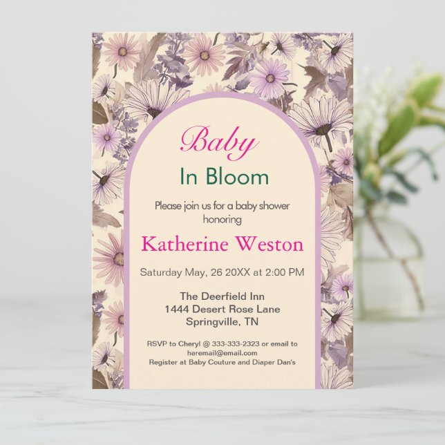 Invitation vintage sur le Baby shower floral (Debout devant)