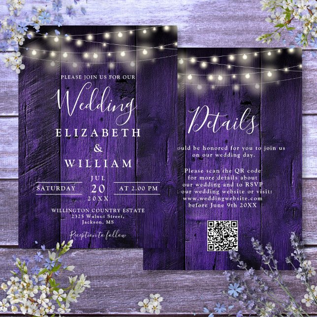 Invitation Violet Rustique Bois Mariage Lumières de chaîne QR (Purple Rustic Wood Wedding String Lights QR Code Invitation)