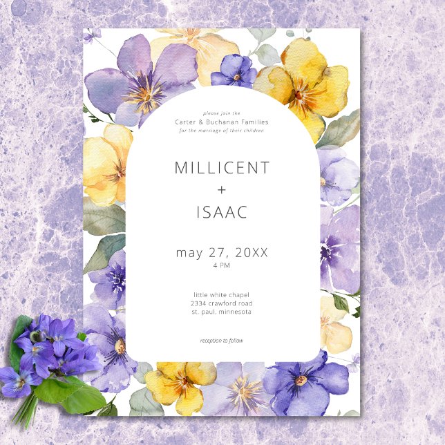 Invitation Violets violets et jaunes modernes Mariage floral (Modern Purple & Yellow Violets Floral Wedding Invitation)
