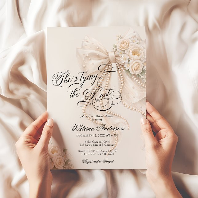Invitation White Bow She's Tying the Knot Bridal Shower (Créateur téléchargé)