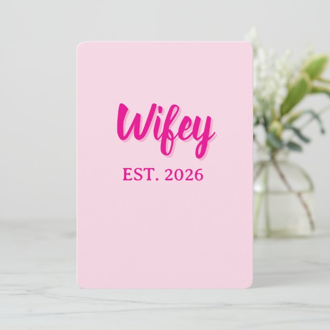 Invitation Wifey éd. 2026 (Debout devant)