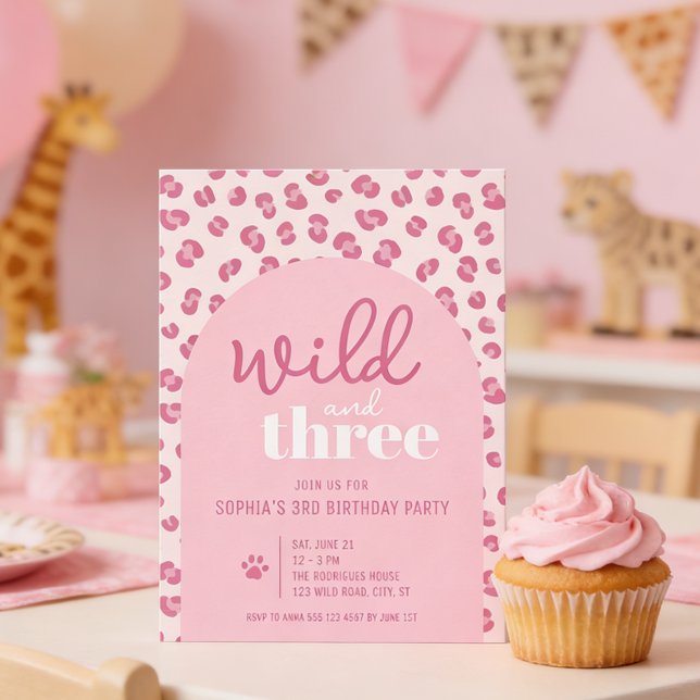 Invitation Wild et trois fille 3e anniversaire fête Invitatio (Front of the invitation shown in 5x7-inch. Choose size, paper, and corner style.
)