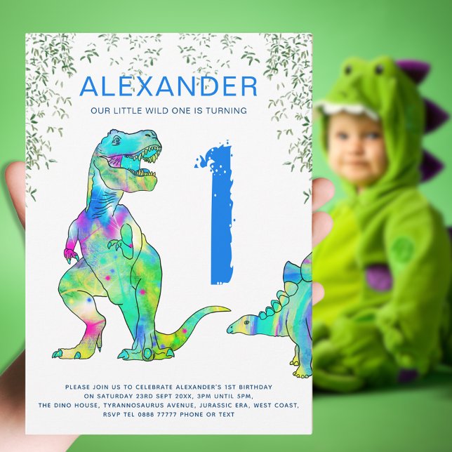 Invitation Wild One T Rex 1er anniversaire fête bleue (Dinosaur wild one modern 1st birthday party blue invitation with colorful T-Rex and Stegosaurus dino)