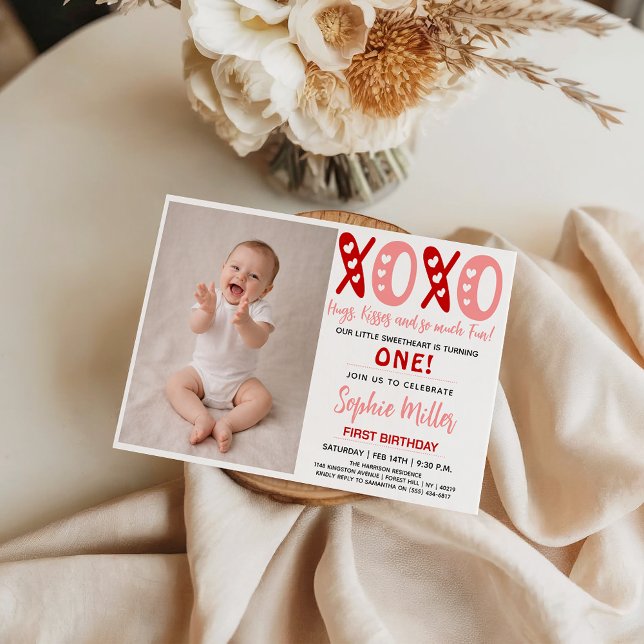 Invitation XOXO Câlins et bisous Saint-Valentin 1er anniversa (XOXO Hugs & Kisses Valentine's Day 1st Birthday Invitation
)