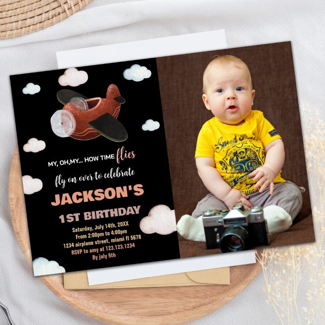 Invitations d'anniversaire de l'avion Brown noir a (Airplane Birthday Invitations Black Brown w Photo)