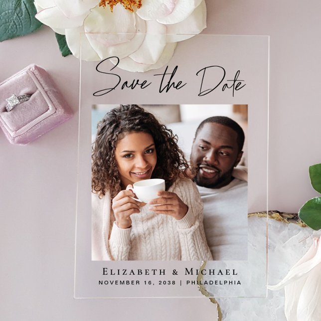 Invitations En Acrylique Chic Script Photo Enregistrer la date (Make your day unforgettable with stunning acrylic save the dates—modern, elegant, unique!)