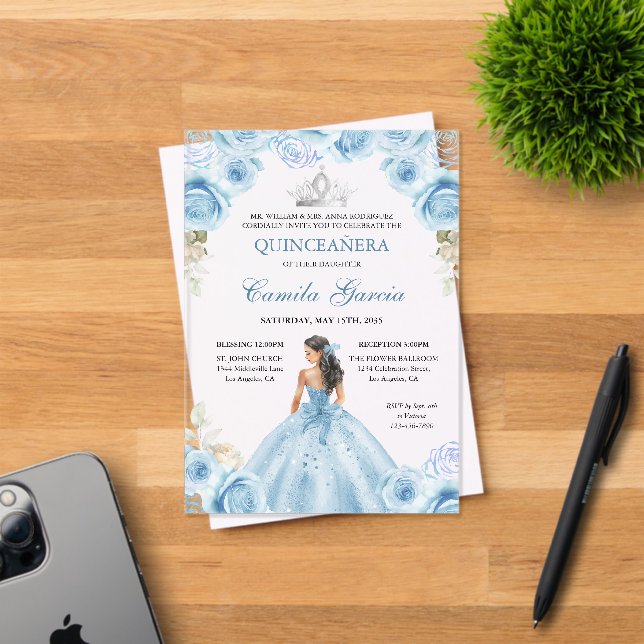 Invitations En Acrylique Floral Dusty Blue & Silver Princess Quinceañera (Insitu (Carte d'invitation))