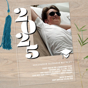 Invitations En Acrylique Grad 2025 Modern Photo White et Black Cool Party