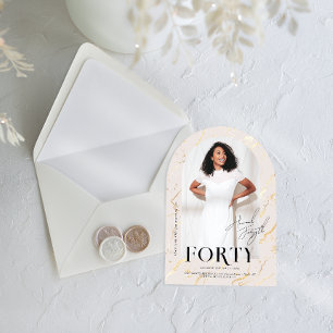 Invitations En Acrylique Magazine moderne et élégant   Photo du 40e anniver