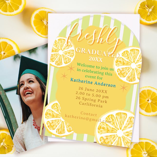 Invitations En Acrylique Rayures de citron fraîchement diplômé (Freshly Graduated Acrylic Invitation Card.)