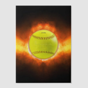 Invitations En Vélin Les flammes de balle rapide de softball jaune de S