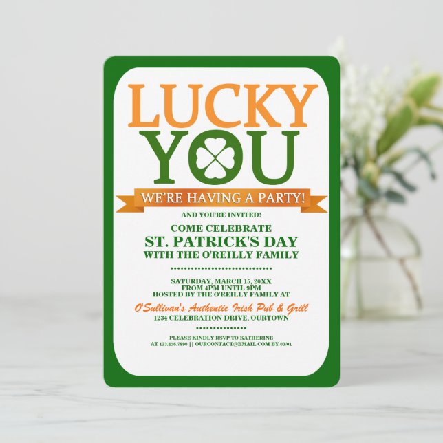 Invitations Lucky St. Patricks Day Party (Debout devant)