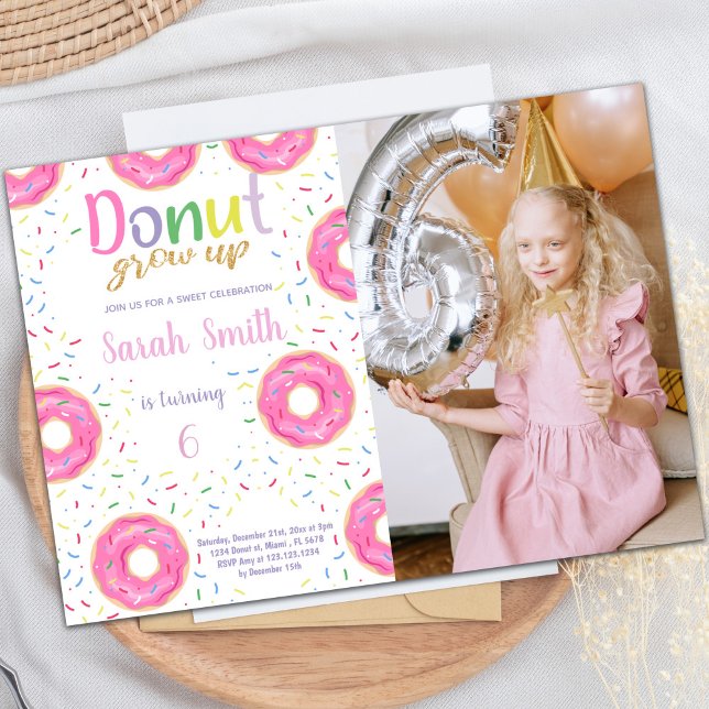 Invitations personnalisables de parties sucrées po (Pink Donut Birthday Invitations with photo)