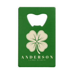 Irlandais Lucky Four Leaf Clover avec le nom vert