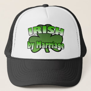 Irlandais par le casquette de mariage