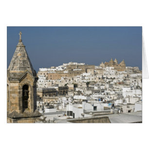 Italie, Ostuni, vue rapprochée de la vieille ville