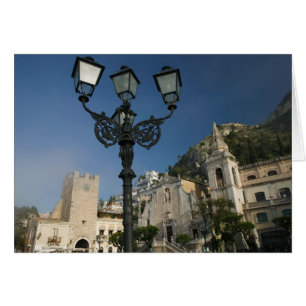 ITALIE, Sicile, TAORMINA : Piazza iX Aprile, San