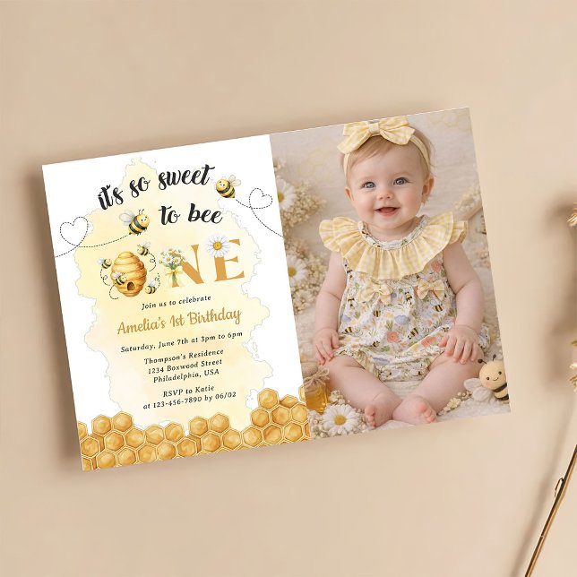 It's So Sweet To Bee Photo 1st Birthday Invitation (Créateur téléchargé)